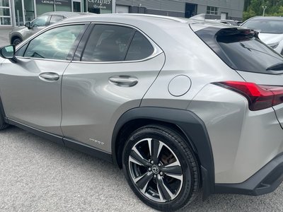 Lexus UX 250h  2021 à Laval, Québec