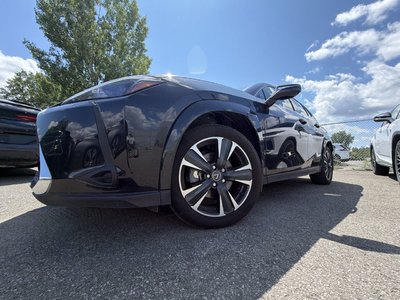 2025 Lexus UX in Laval, Quebec