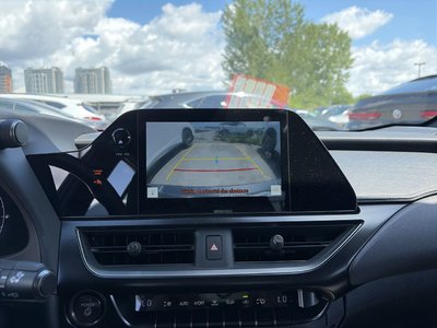 2025 Lexus UX in Laval, Quebec