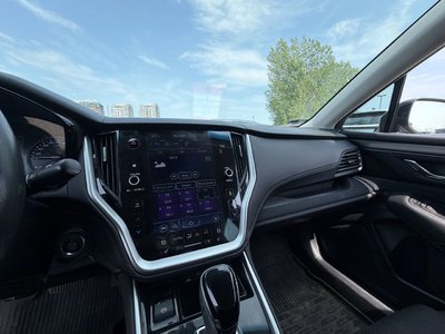 Subaru Legacy  2022 à Laval, Québec