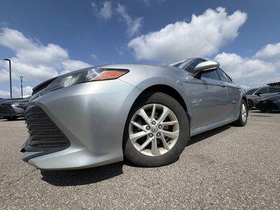 Toyota Camry  2019 à Laval, Québec