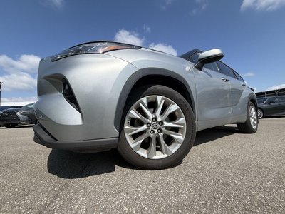 2022 Toyota Highlander in Laval, Quebec