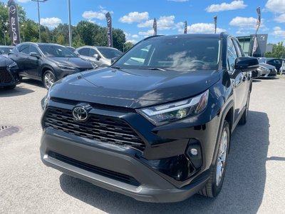 Toyota RAV4  2024 à Laval, Québec