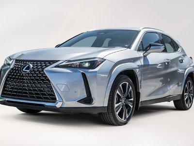 2025 Lexus UX in Laval, Quebec