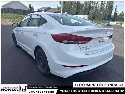 2017 Hyundai Elantra GL — photo 8