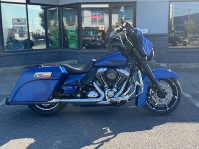 STREET GLIDE