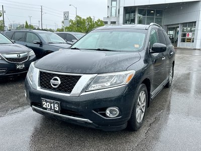 2015 Nissan Pathfinder in Markham, Ontario