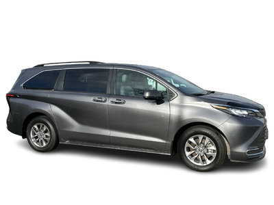 2023 Toyota Sienna Hybrid in Markham, Ontario