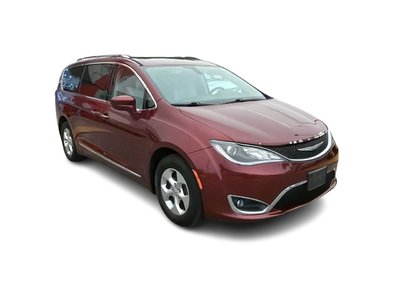 2017 Chrysler Pacifica in Markham, Ontario