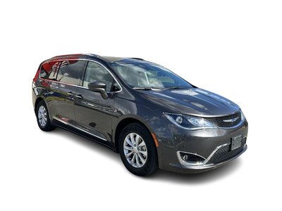 2018 Chrysler Pacifica in Markham, Ontario