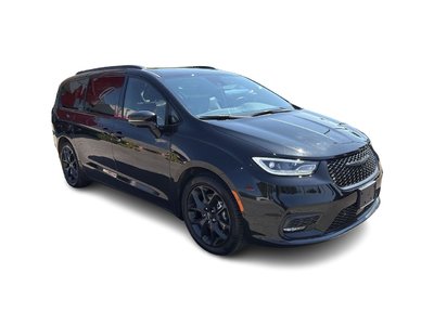 2022 Chrysler Pacifica in Markham, Ontario