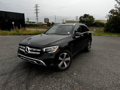 2022 Mercedes-Benz GLC300 in Markham, Ontario
