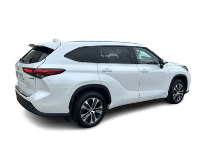 2023 Toyota Highlander hybrid in Markham, Ontario