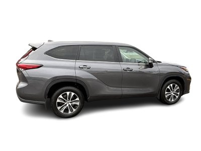 2023 Toyota Highlander in Markham, Ontario