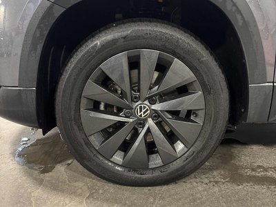 Volkswagen Taos  2022 à Markham, Ontario