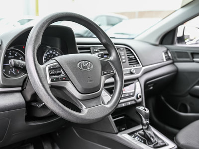 Hyundai Elantra  2017 à Dorval, Québec
