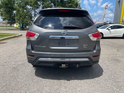 Nissan Pathfinder  2015 à Dorval, Québec