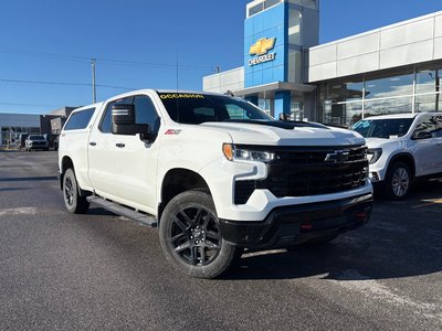 Chevrolet SILVERADO K1500 LT TRAIL LT Trail Boss 2024 5.3,Crew Cab,Volant chauffant,Jamais accidenté