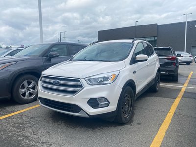 Ford Escape SE, A/C, POWER GROUP, BACKUP CAMERA, PANO ROOF 2017 UN PROPRIETAIRE!
