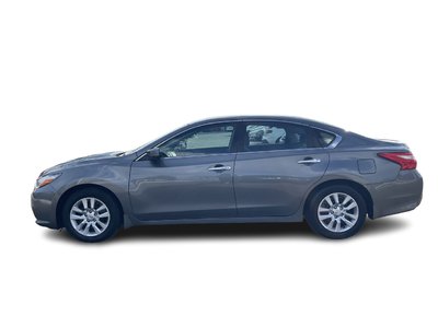 2016 Nissan Altima in Mississauga, Ontario