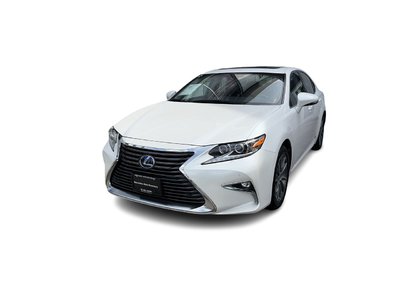 Lexus ES300h  2017 à Vancouver, Colombie-Britannique