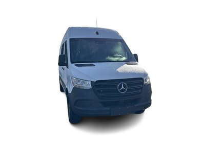 2020  Sprinter 2500 Crew Van 170 in North Vancouver, British Columbia