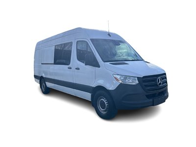 2020  Sprinter 2500 Crew Van 170 in North Vancouver, British Columbia