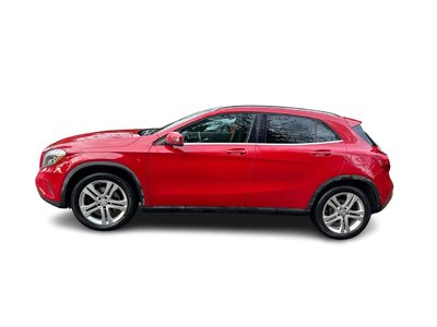 Mercedes-Benz GLA250  2015 à North Vancouver, Colombie-Britannique