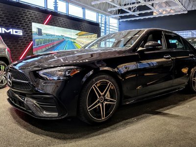 Mercedes-Benz C-Class C 300 2025 Ligne AMG + ens. Nuit, Garniture exclusive