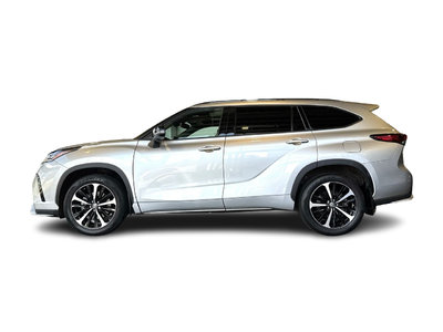 2021 Toyota Highlander in Vancouver, British Columbia