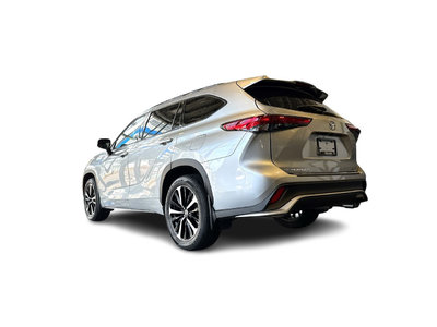2021 Toyota Highlander in Vancouver, British Columbia