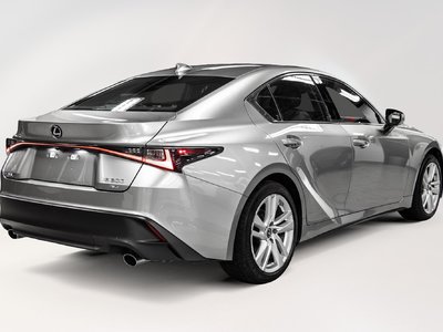 2022 Lexus IS in Dollard-des-Ormeaux, Quebec