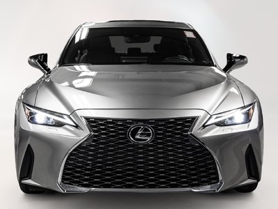 2022 Lexus IS in Dollard-des-Ormeaux, Quebec