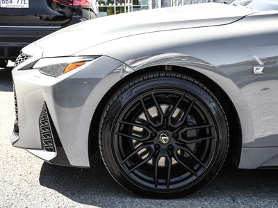 Lexus IS  2024 à Dollard-des-Ormeaux, Québec