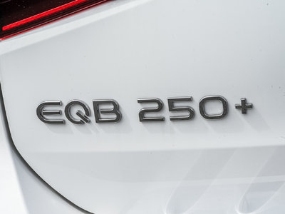 Mercedes-Benz EQB  2025 à Dollard-des-Ormeaux, Québec