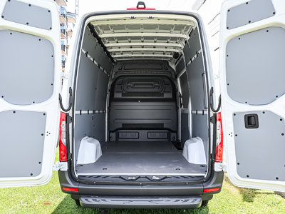 Mercedes-Benz ESprinter  2025 à Dollard-des-Ormeaux, Québec