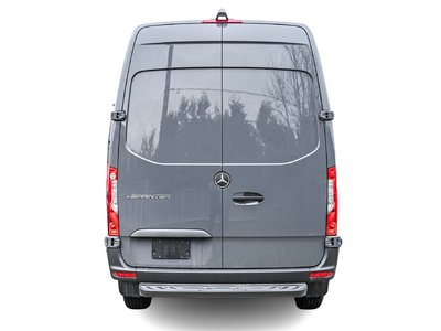 2025 Mercedes-Benz eSprinter Cargo Van in Dollard-des-Ormeaux, Quebec