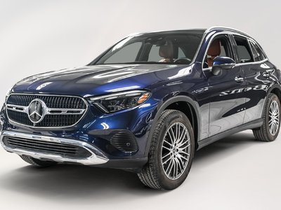 Mercedes-Benz GLC300  2023 à Dollard-des-Ormeaux, Québec