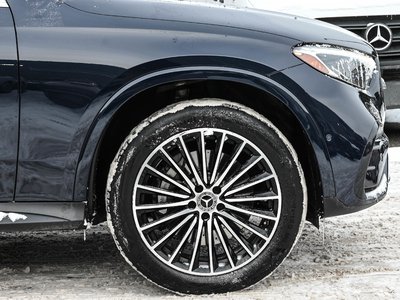 2023 Mercedes-Benz GLC300 in Dollard-des-Ormeaux, Quebec