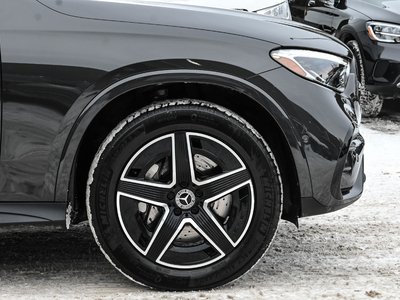 2023 Mercedes-Benz GLC300 in Dollard-des-Ormeaux, Quebec