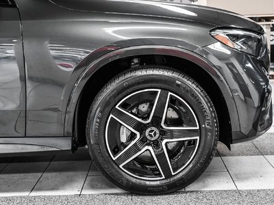 Mercedes-Benz GLC300  2025 à Dollard-des-Ormeaux, Québec