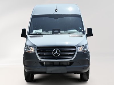 2025 Mercedes-Benz Sprinter Cargo Van in Dollard-des-Ormeaux, Quebec