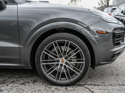Porsche Cayenne  2023 à Dollard-des-Ormeaux, Québec