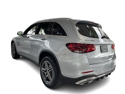 2022 Mercedes-Benz GLC300 in Dollard-des-Ormeaux, Quebec