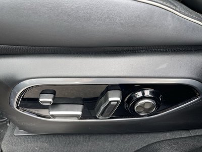 2022 Jeep Grand Cherokee in Calgary, Alberta