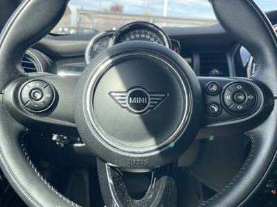 MINI 3 Door  2019 à Calgary, Alberta
