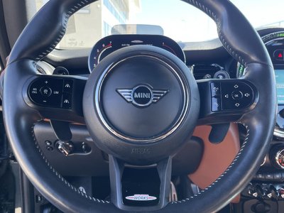 MINI Convertible  2022 à Calgary, Alberta