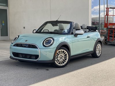 MINI Cooper Convertible  2026 à Calgary, Alberta