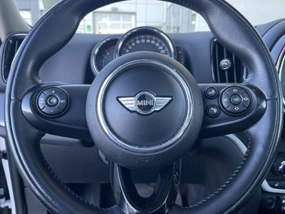 MINI Cooper Countryman  2017 à Calgary, Alberta