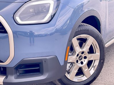 MINI Cooper Countryman  2027 à Calgary, Alberta